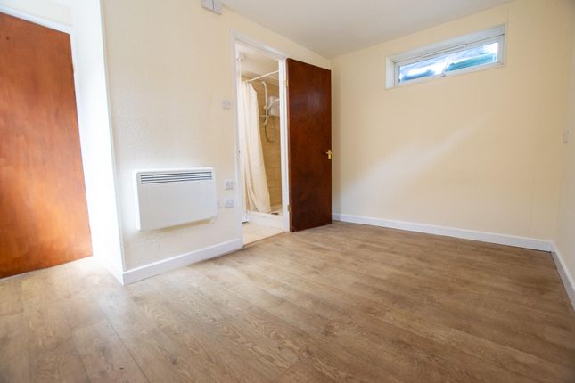 Lower Flat, West Kent House, Western Road, Crowborough photo 5