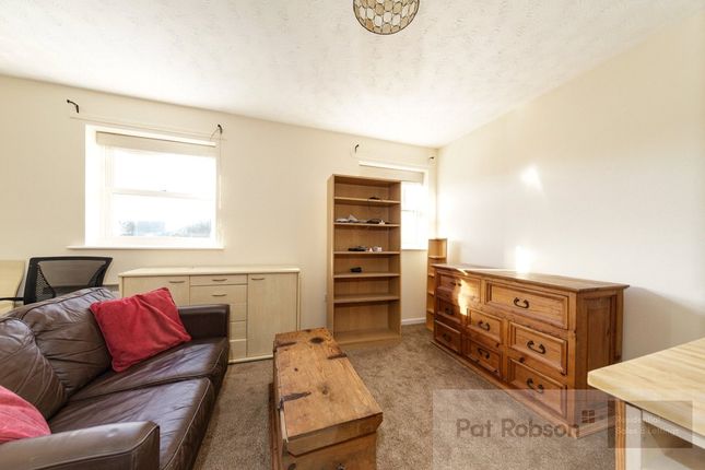 14, Charlotte Mews, Newcastle Upon Tyne photo 2