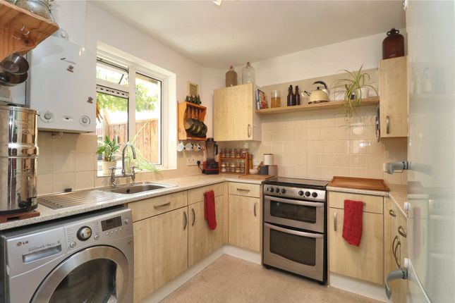 9, Corrie Road, Surrey photo 2