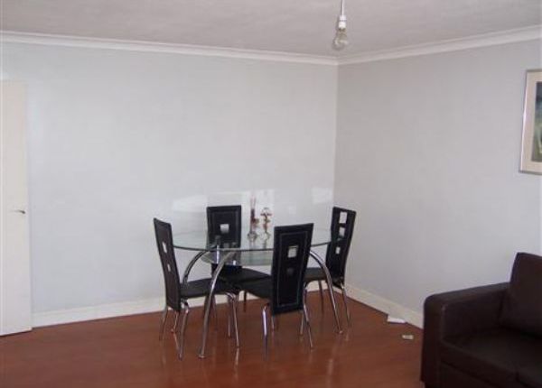Flat 15,Laburnum Court, Collapit Close, Harrow photo 3