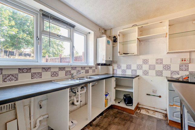 23, Peach Avenue, Darlaston photo 2