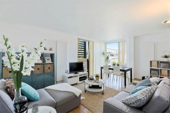 Flat for sale in Kilby Court, Southern Way, London
