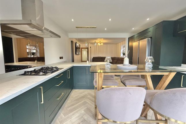 3-bed bungalow on 5, Keswick Avenue, Holland-On-Sea, £330,000