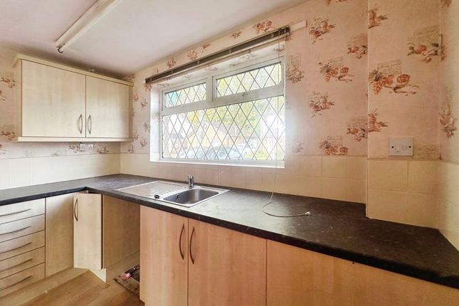 42, Givendale Drive, Manchester photo 3