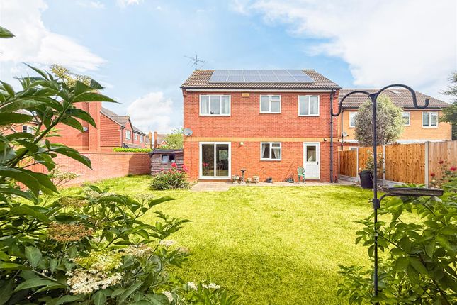 9, Beauchamps, Burnham-On-Crouch photo 4