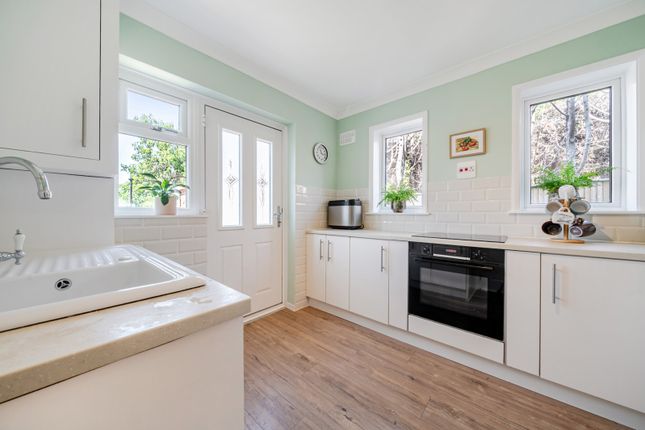 4, Beesfield Lane, Kent photo 4