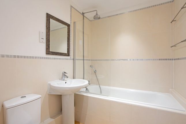 Flat for sale in Goldring Way, St. Albans