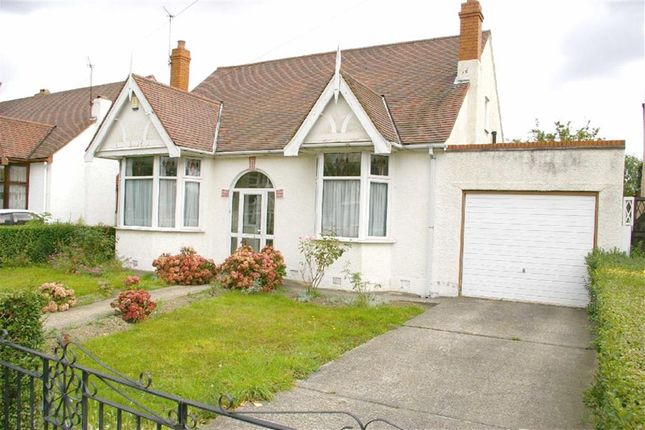 Image of 25 Westrow Gardens, Ilford, IG3 9NE