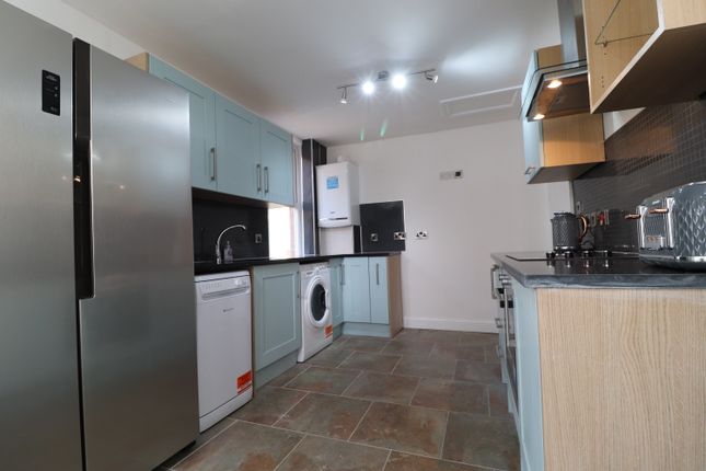Room 3 6 St. Michaels Road, Bedford photo 3
