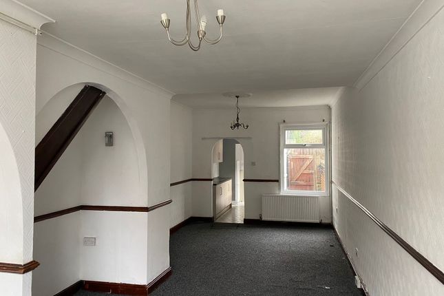 111, Holmsdale Road, Coventry photo 2