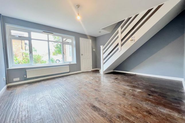 BUMPER, 22, Orchard Court, The Island, West Drayton photo 3