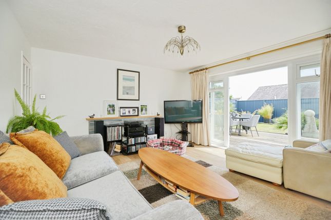 24, Cefn Y Gader, Porthmadog photo 3