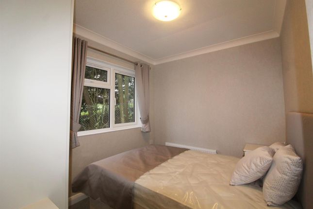13, Arkley Park, Arkely photo 5
