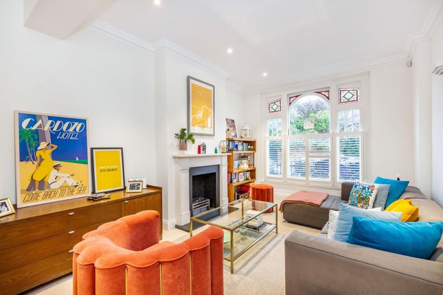 10, Bovingdon Road, London photo 2
