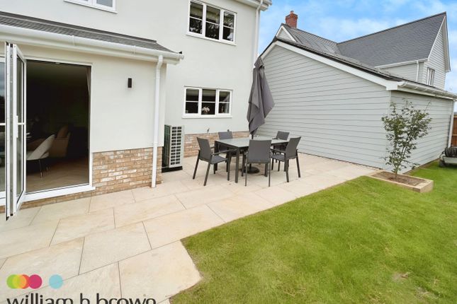 Detached house to rent in Windermere Way, Hanningfield Park, Rettendon