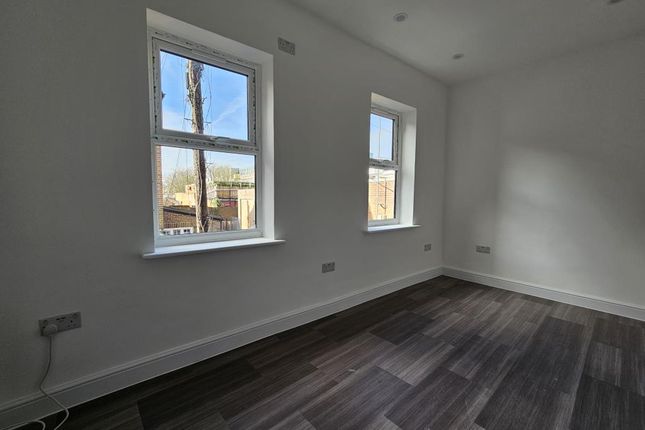 Flat to rent in St. Marys Butts, Reading