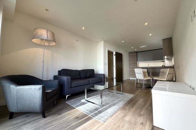 Flat 57 Goldhawk House, 10 Beaufort Park, Colindale photo 2
