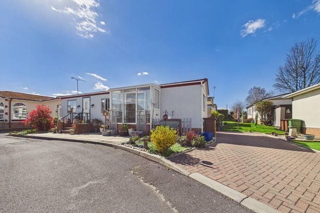 2-bed caravan on 51, West Park Homes, Pontefract, £60,000