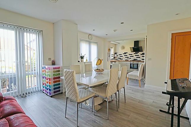 1, Crescent Place, Hadleigh photo 4