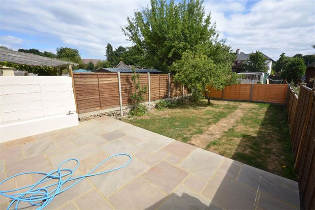 79, The Greenway, Surrey photo 4
