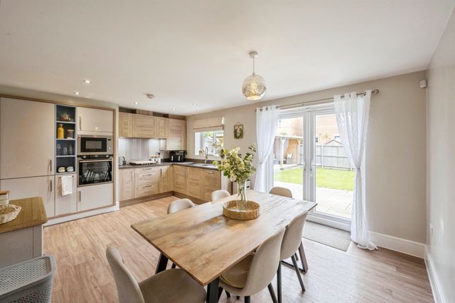 3, Bella Avenue, Rotherham photo 3
