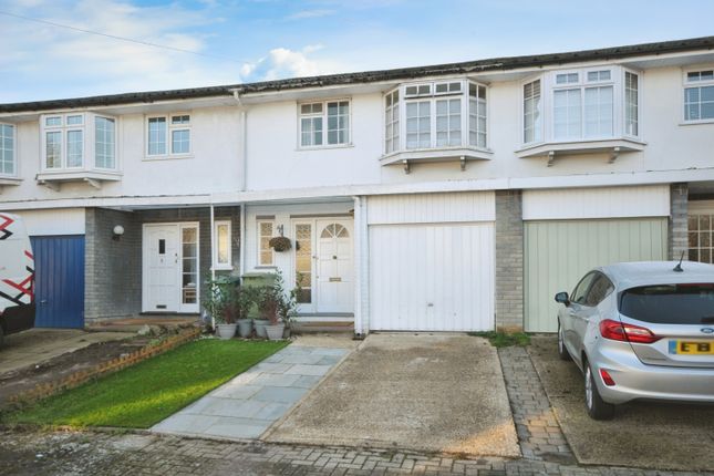 3-bed house on 11, Ravens Close, Bromley, £475,000