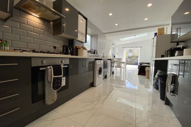 6-bed terraced on 18, Cogan Terrace, Cardiff, £3,540/mo