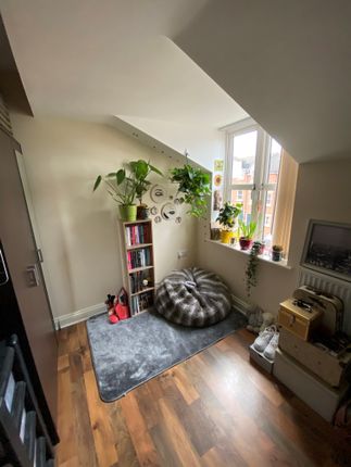 Terraced house to rent in Blue Fox Close, West End, Leicester