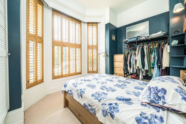 Flat 3, 34, Mount Ephraim Road, London photo 2