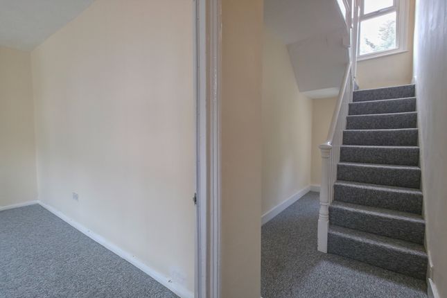 26, Bramblebury Road, London photo 3