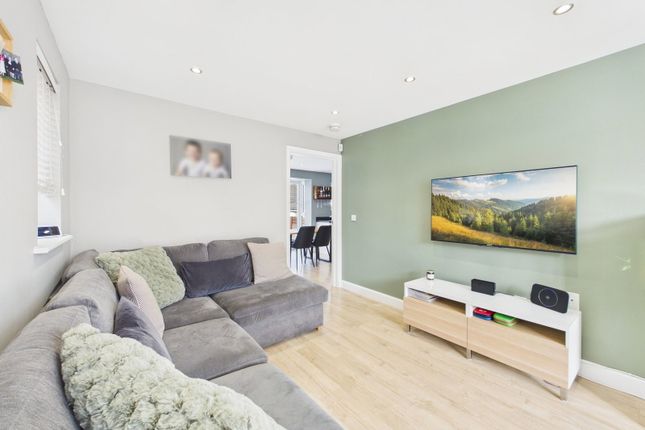 29, Clippens Drive, Edinburgh photo 4