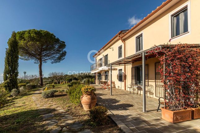 Villa for sale in Strada Provinciale, 142, Passignano Sul Trasimeno, It
