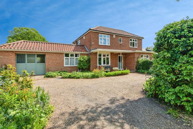 Thumbnail Detached house for sale in Mill Road, Loddon, Norwich