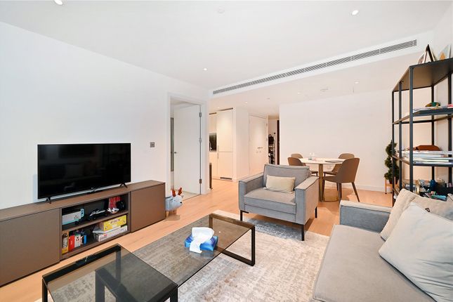 Flat for sale in Landmark Pinnacle, 10 Marsh Wall, Canary Wharf, London