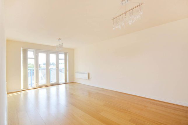 Flat for sale in Goldsworth Road, Woking