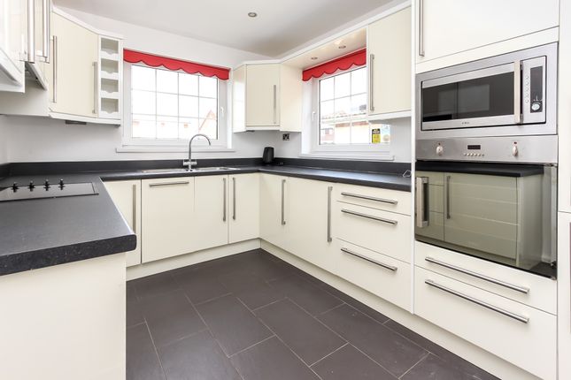 9, Sywell Avenue, Wellingborough photo 3