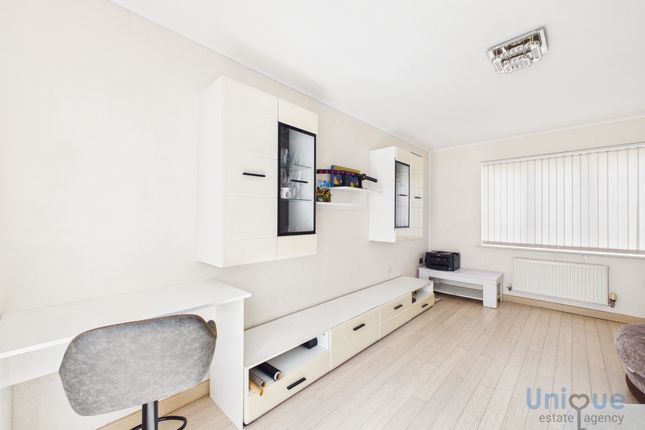 39, Wesham Park Drive, Wesham photo 4