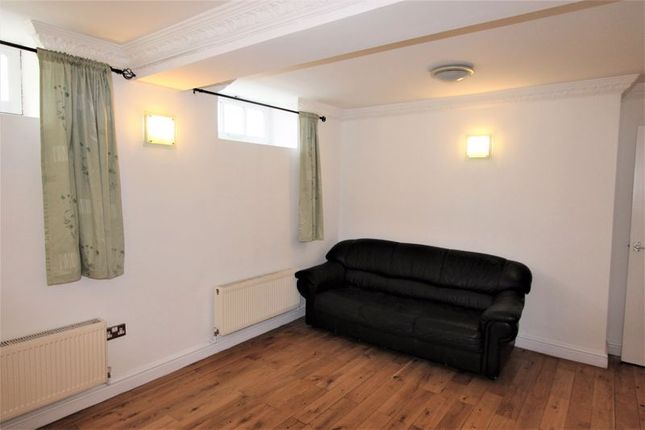 Thumbnail Flat to rent in Cephas Avenue, London