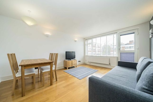 25, Beechcroft Close, London photo 2