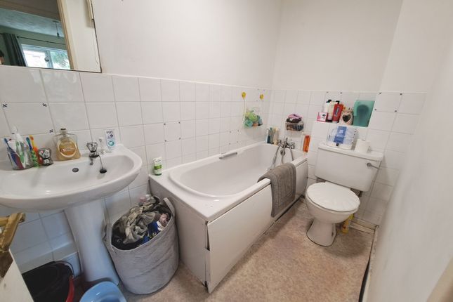 Flat for sale in Broad Oak Close, Langney, Eastbourne