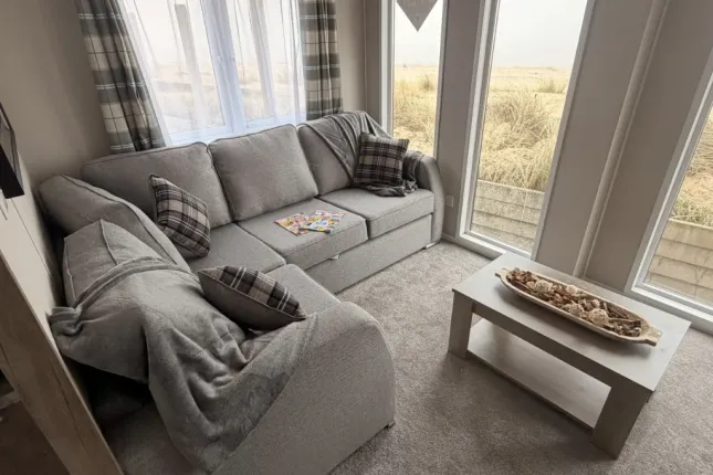 Manor Road, Caister-on-Sea photo 3