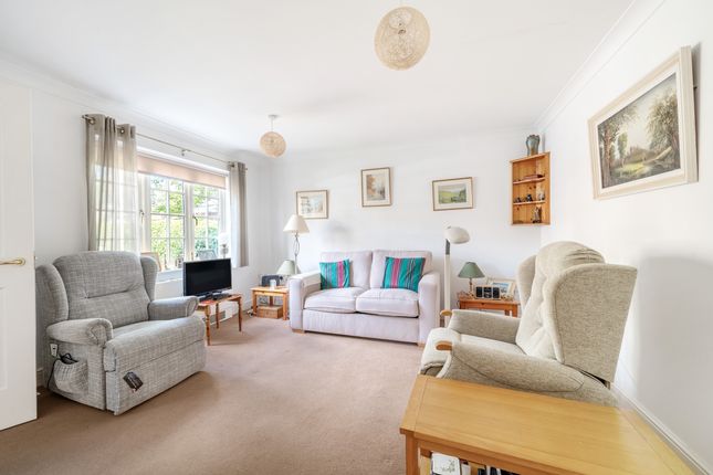 2 Gatchell Court Gatchell Oaks, Taunton photo 2
