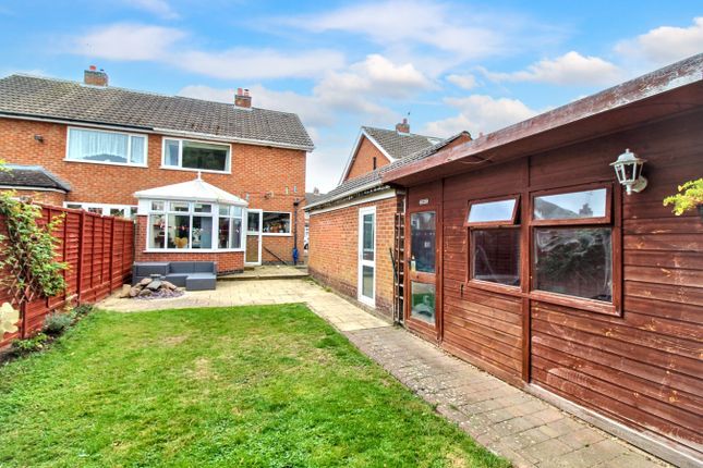 24, Lichfield Drive, Leicester photo 2