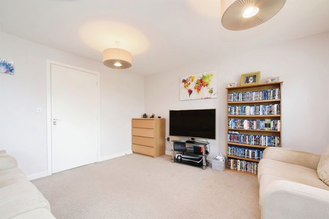 Flat for sale in Phoebe Way, Swindon