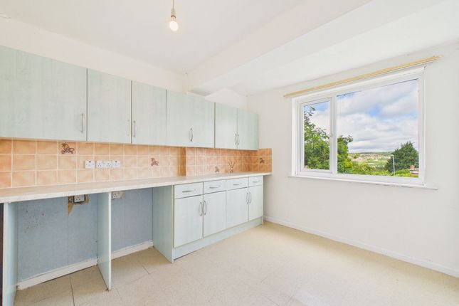 18 Milton Road, Newcastle Upon Tyne photo 3