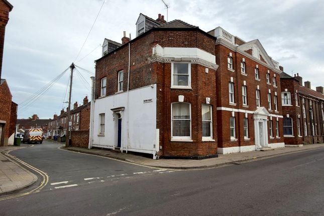 1-bed flat on Flat 6, 118B High Street, Boston, £25,000
