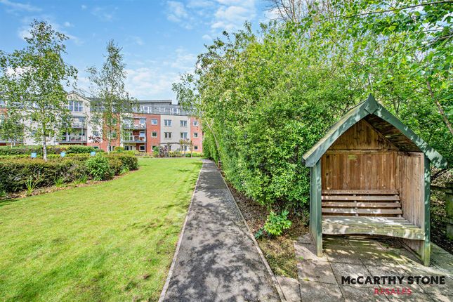 1-bed flat on 2 Ellisfields Court, Mount Street, Taunton, £165,000