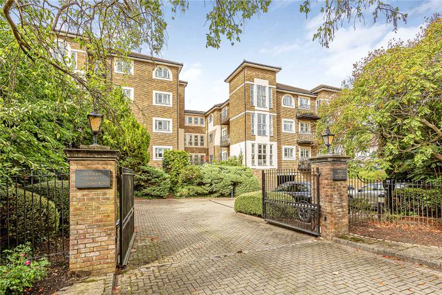 Thumbnail Flat for sale in Queens Road, Richmond, Surrey