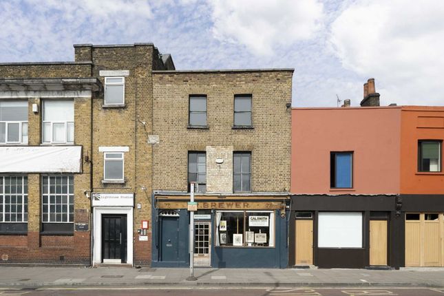 Terraced house for sale in Shacklewell Lane, London