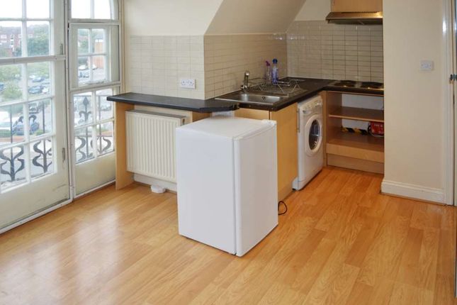Studio 20, High Street, London photo 2